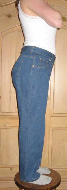 016D jeans side view